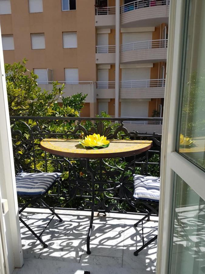 Charmant 2Pcs A 100 M De La Plage Au Calme Menton Eksteriør billede